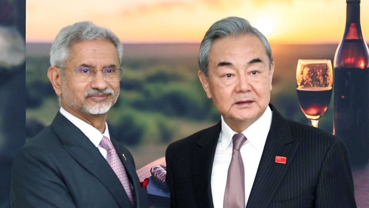 Subrahmanyam Jaishankar with Wang Yi (right)