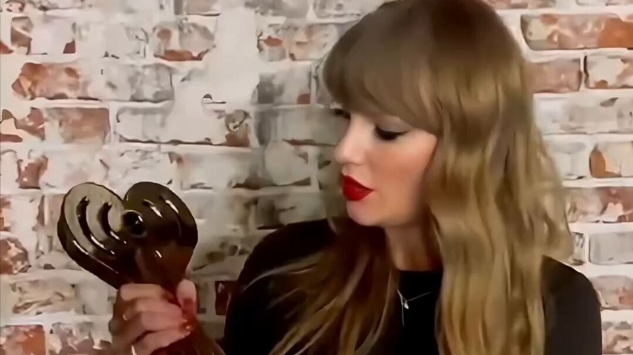 Taylor Swift Dominates 2025 iHeartRadio Awards with Wins