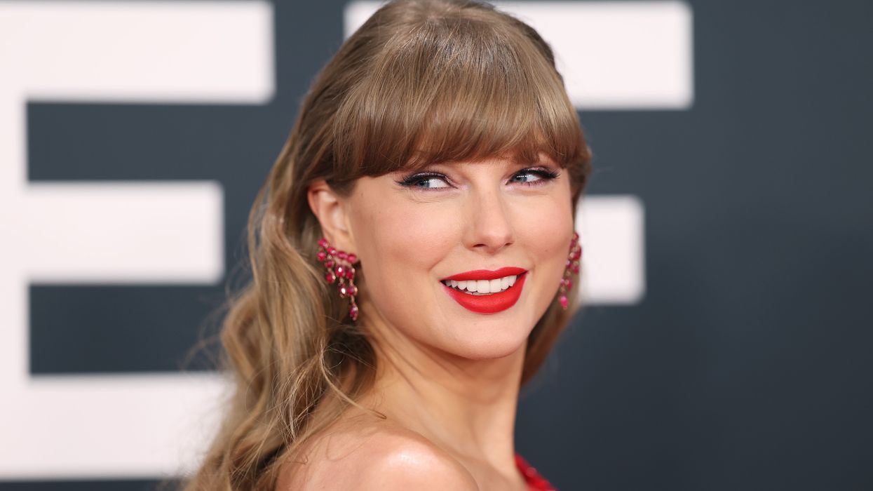 Taylor Swift Dominates 2025 iHeartRadio Awards with Wins