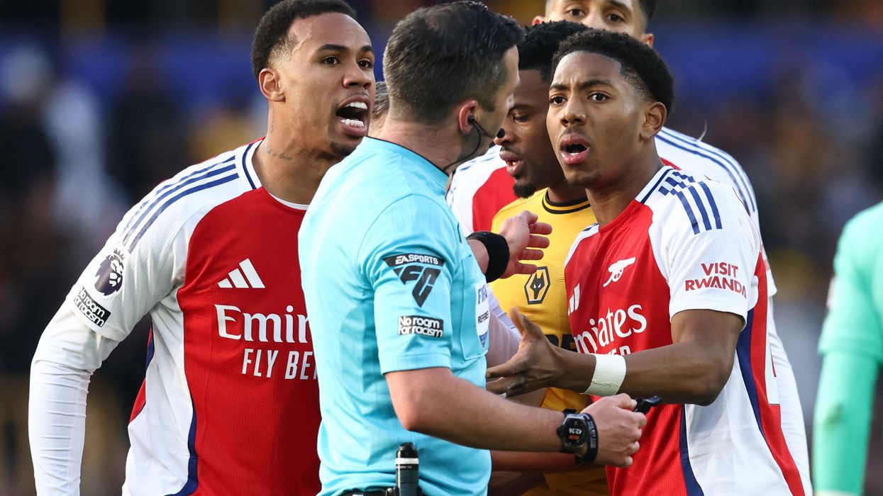 Football with Faris: Arsenal see red after shocking dismissal