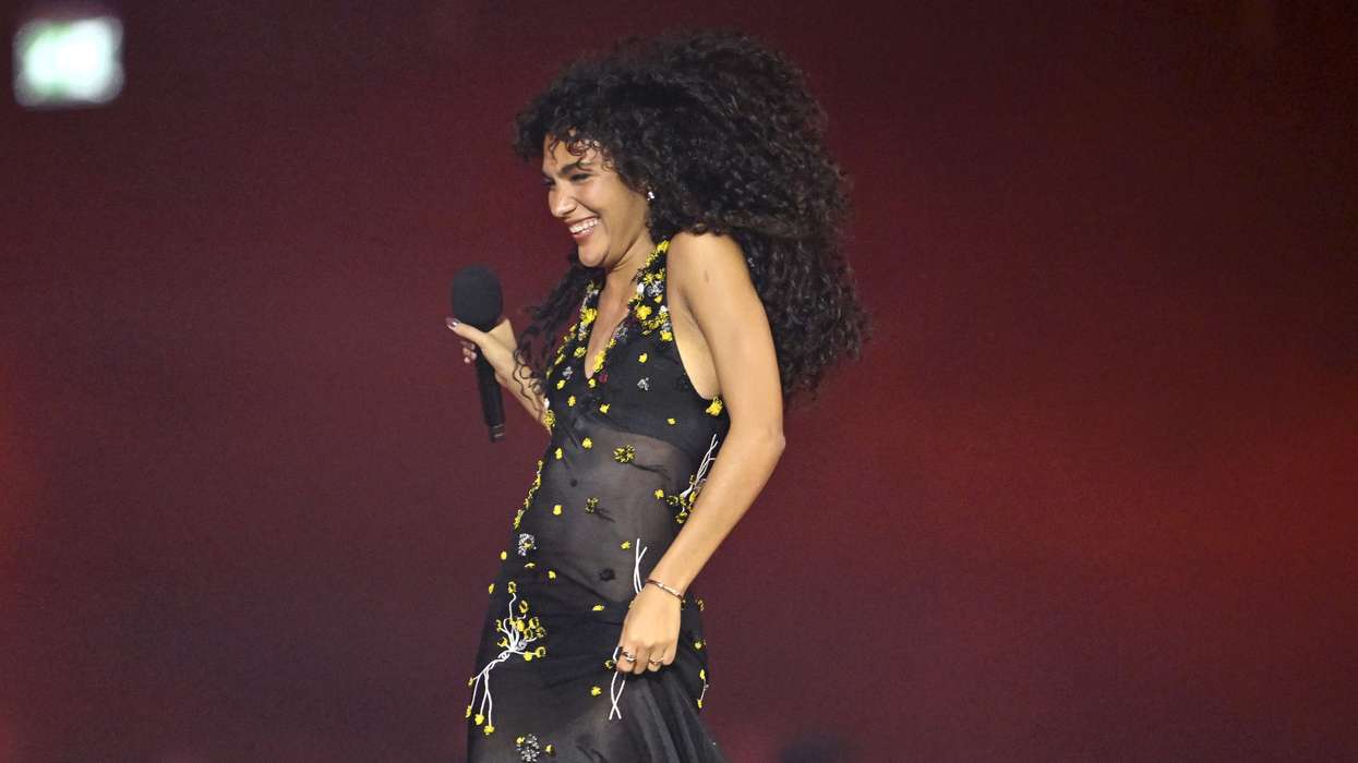 Olivia Dean appears to leak her own Lollapalooza India ticket sale code in surprise fan message