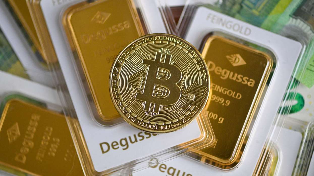 Starmer plans ban on crypto donations and caps overseas political funding