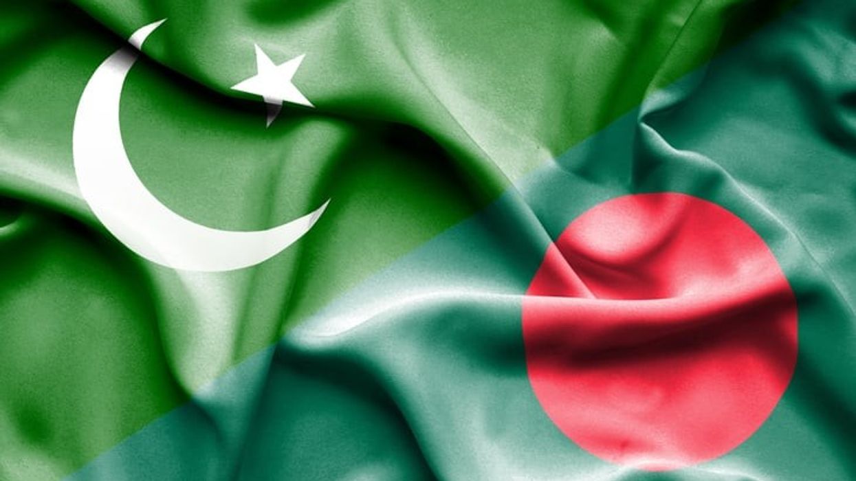 Pakistan-Bangladesh first cargo ship marks renewed ties