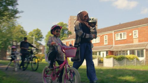 thirteen women from across england street cast for their authentic stories