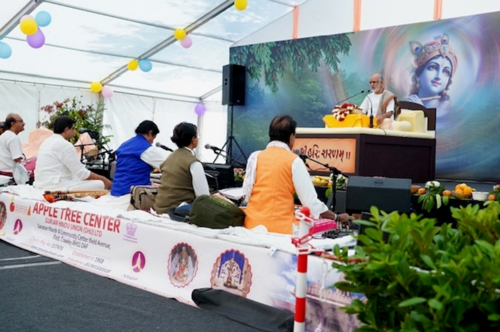 Thousands Unite in Crawley for Soul-Stirring Shrimad Bhagwat Katha