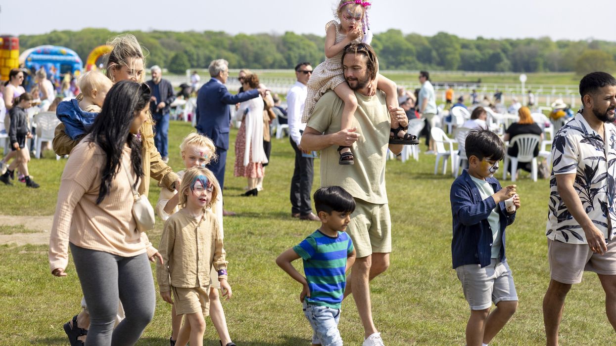 UK Set for Heatwave as Weekend Temps Top Ibiza Forecasts