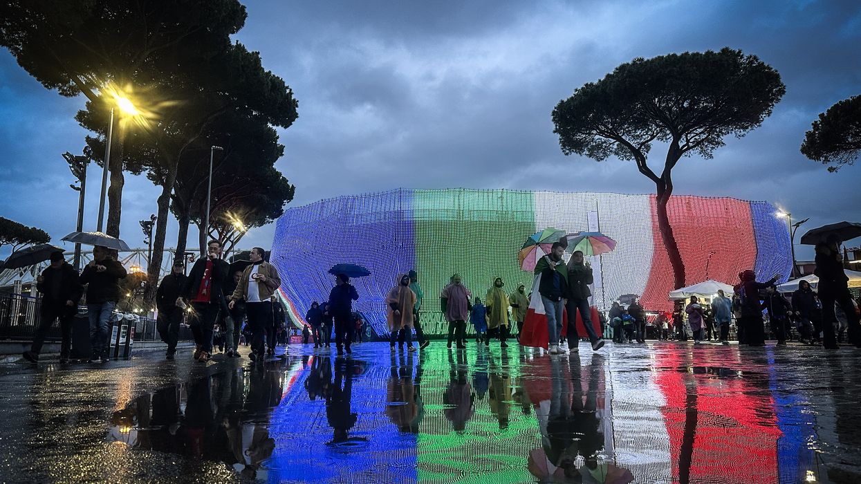 UK weather warning as heavy rain