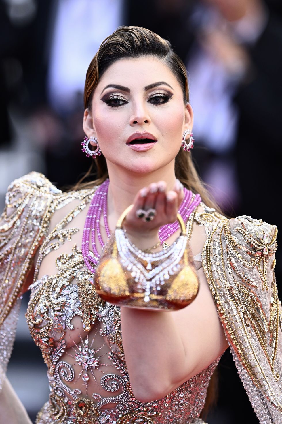 Urvashi Rautela London airport