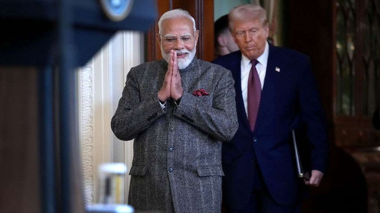 US president Donald Trump (R) and Indian prime minister Narendra Modi