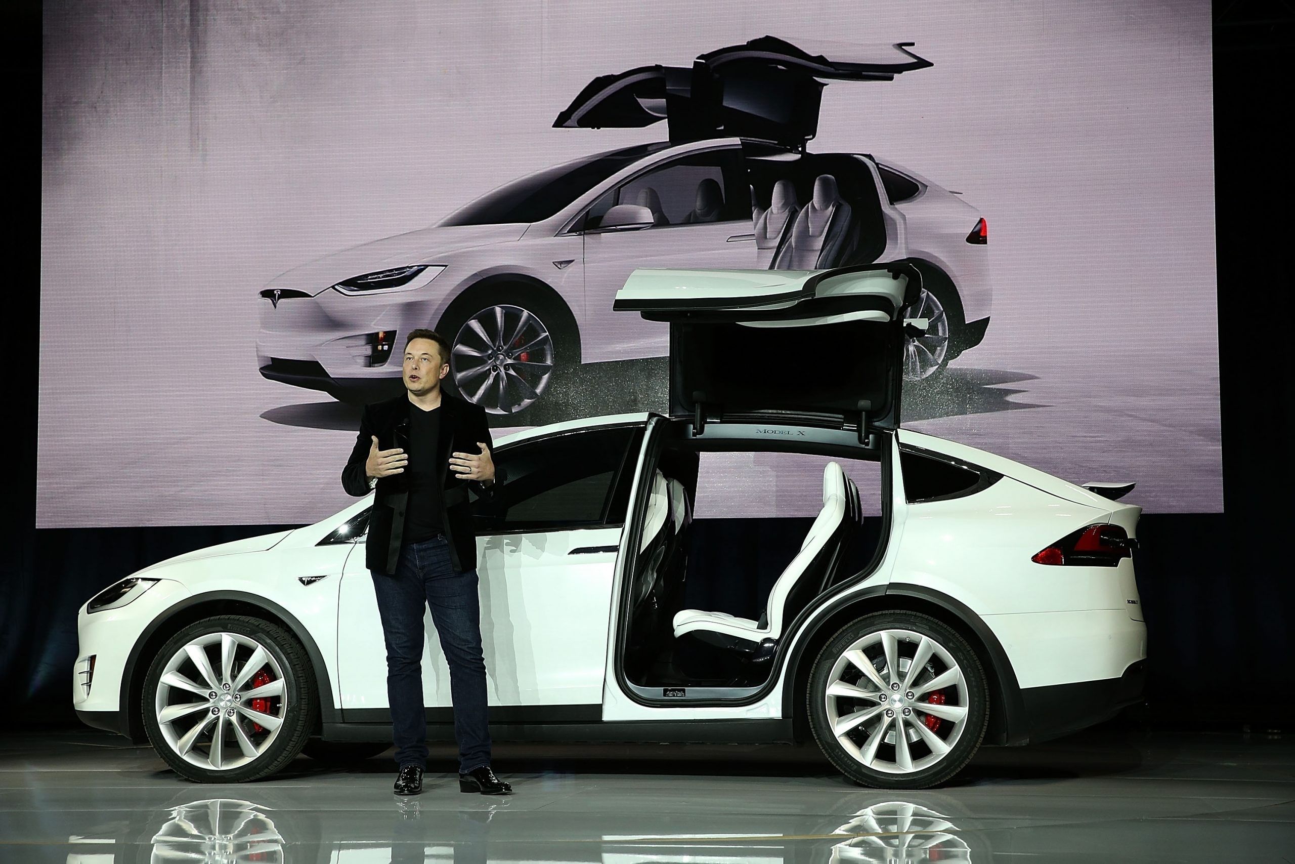 Tesla CEO Elon Musk speaks during an event to launch the new Tesla Model X Crossover SUV (Photo by Justin Sullivan/Getty Images)
