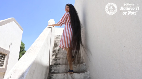 Nilanshi Patel, world's longest hair record holder, cuts hair after 12  years - EasternEye