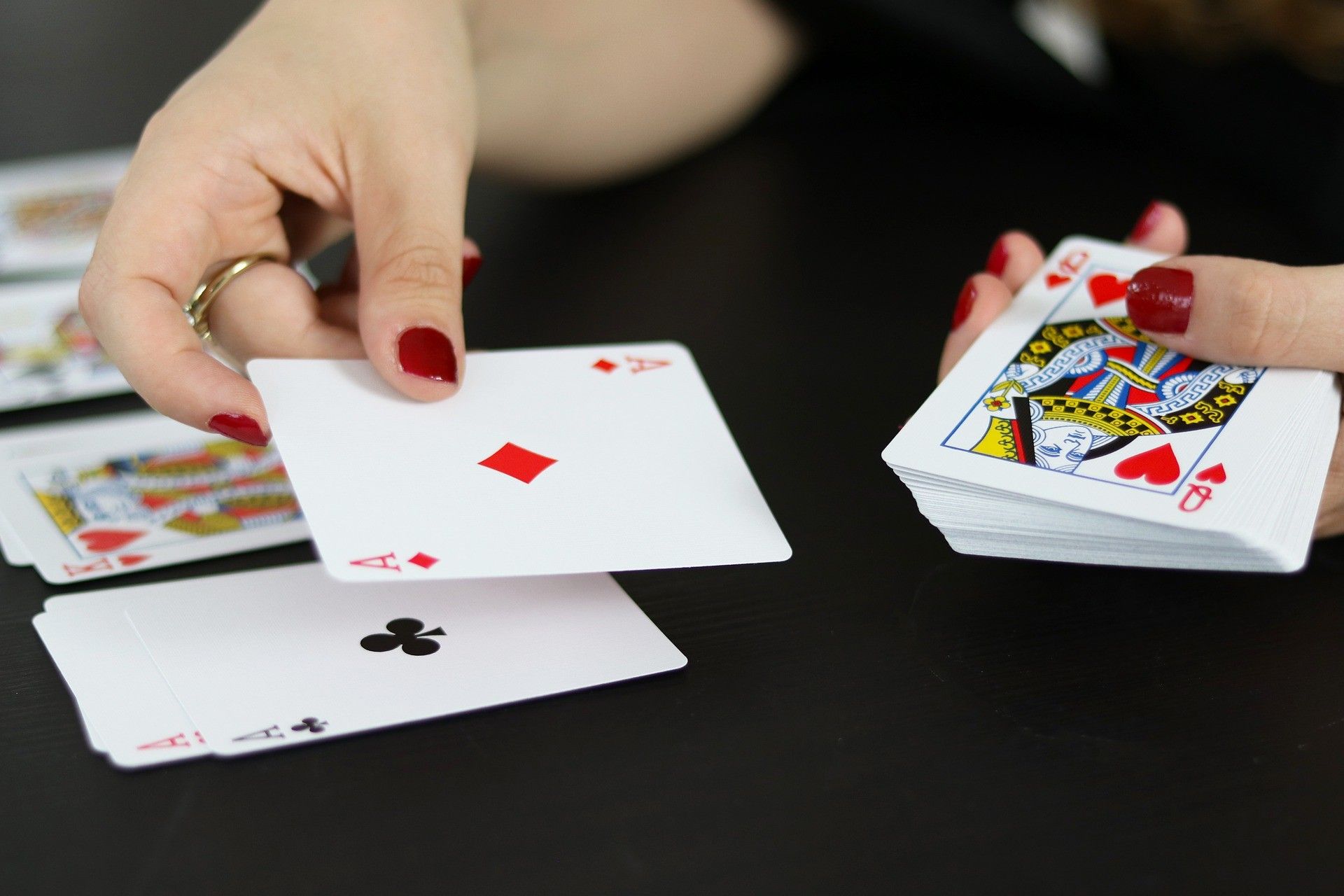 The Lazy Way To play poker online for money