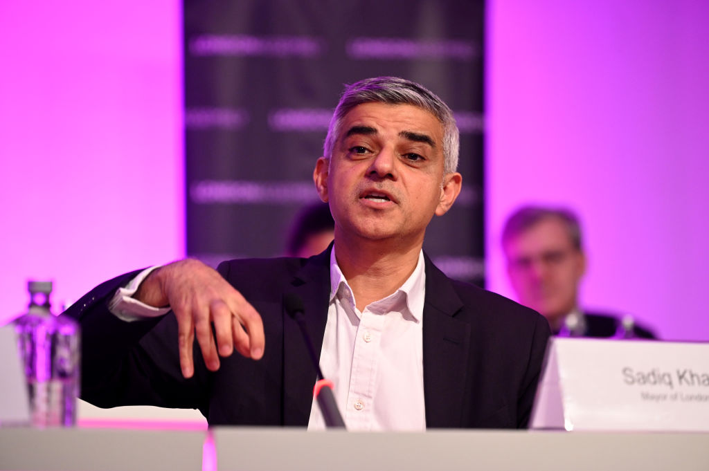 Sadiq Khan's approval rating slumps for the first time since 2016