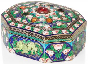A Mughal Navratna-set enamelled gold pan-box, probably Lucknow, early 19th century