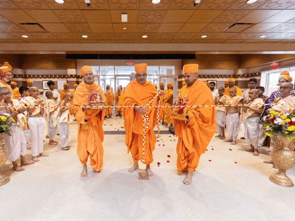 Mahamahopadhyay Bhadreshdas Swami (centre) inaugurates the B.A.P.S Swaminarayan Research Institute in Robbinsville, New Jersey, US