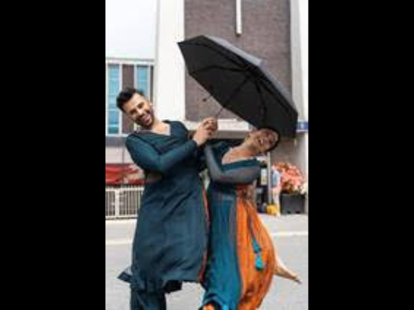 Dancers Shyam Dattani & Mira Salat in Hounslow High Street
