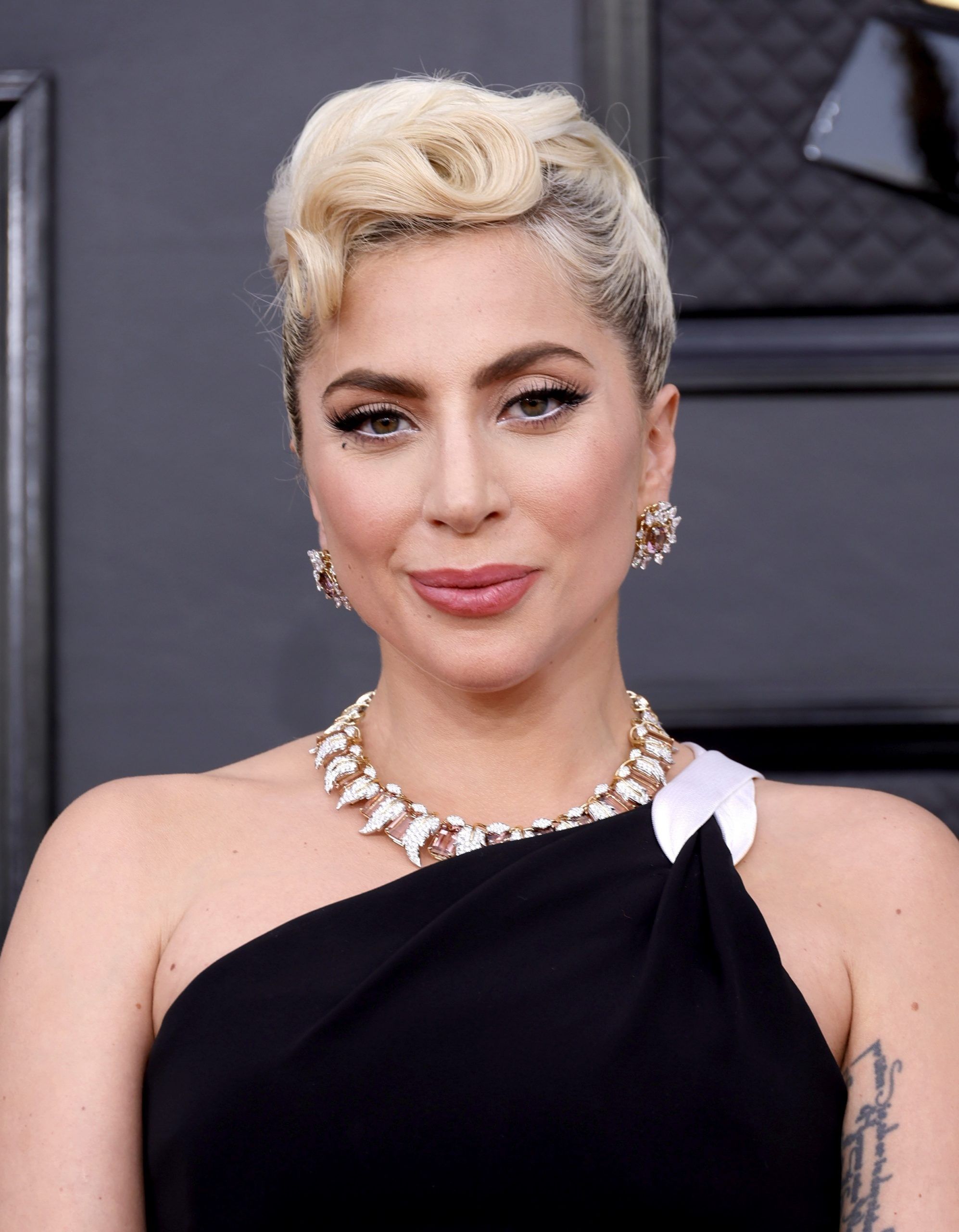 millions-affected-with-chronic-pain-like-lady-gaga-here-s-how-to