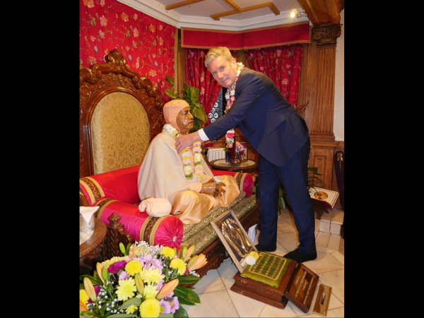 Labour leader Sir Keir Starmer at the Bhaktivedanta Manor Temple