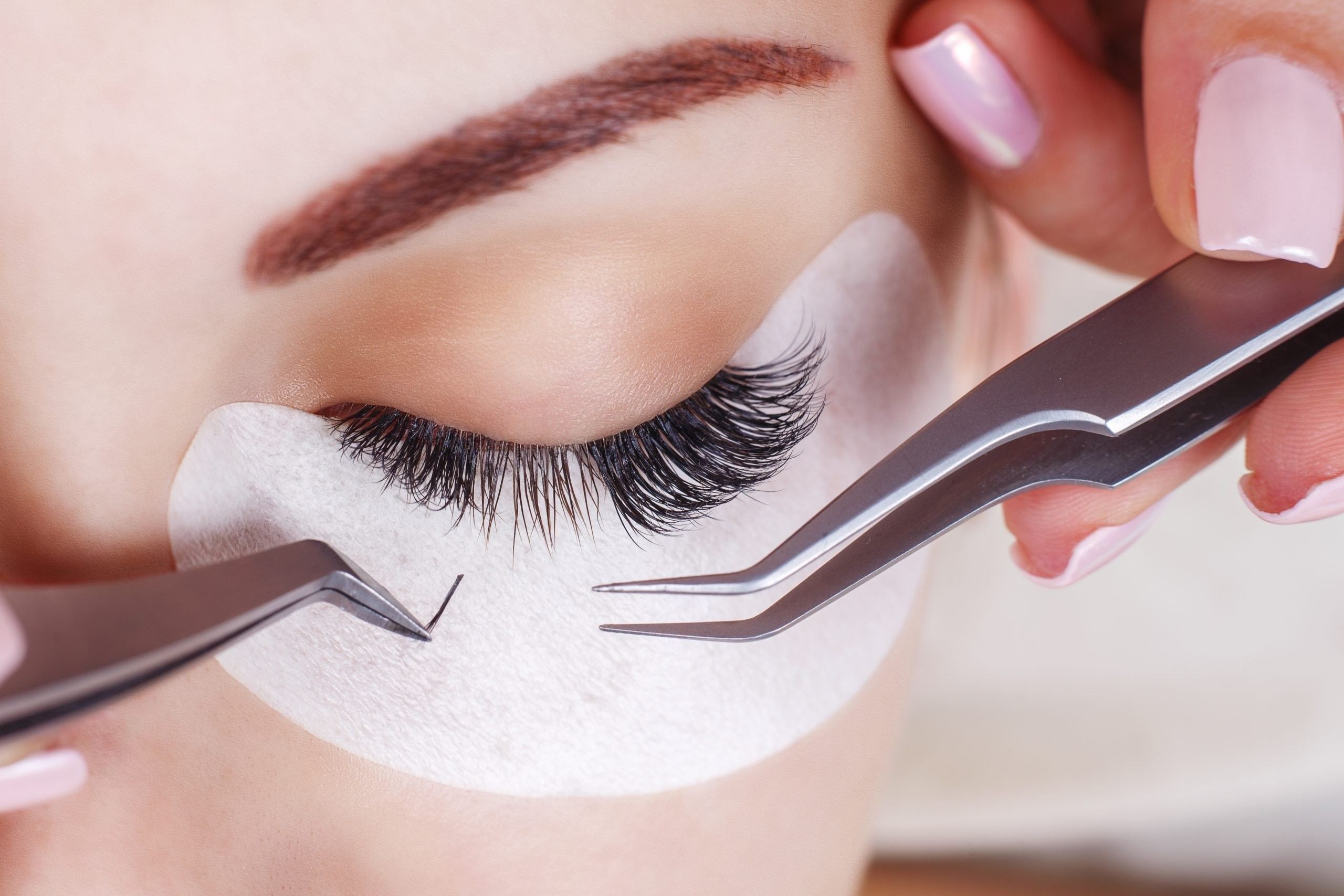 False eyelashes can cause serious health risks Eye surgeon warns EasternEye