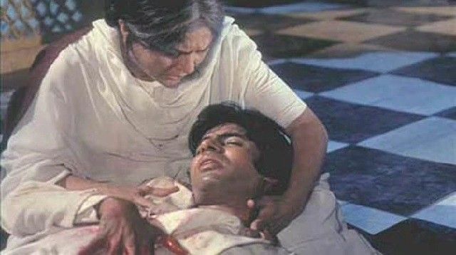 How Deewaar became a cult classic 3 I Improvised death scene deewaar4