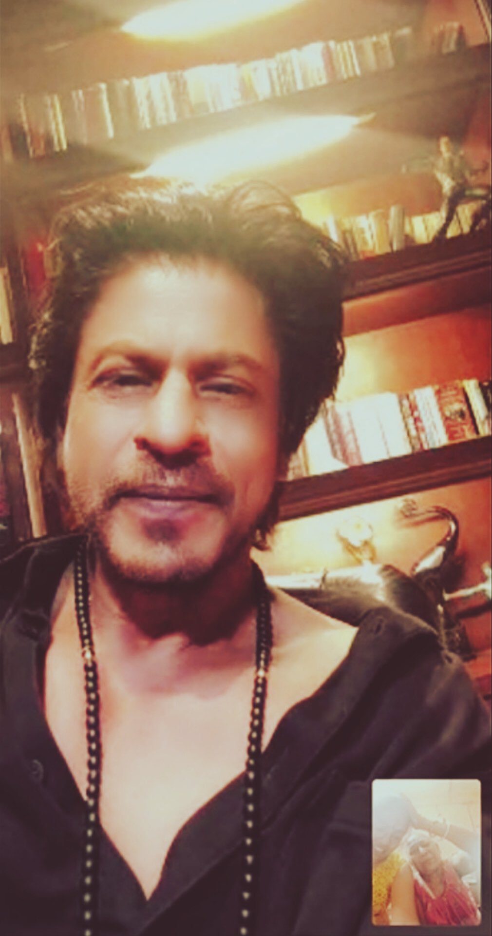 SRK video calls 60-year-old fan battling cancer
