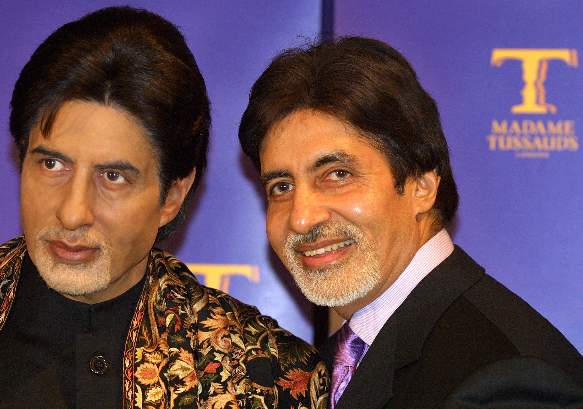 Indian Bollywood actor Amitabh Bachchan, right, and fellow actor Anil  Kapoor pose during an event to announce the Eighth IIFA, International  Indian Film Academy, Weekend, in Gurgaon, a suburb south of New Delhi,  India, Tuesday, May 8, 2007. The IIFA is ...