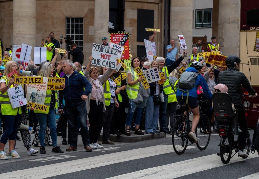 Sadiq Khan vows to press ahead with ULEZ expansion