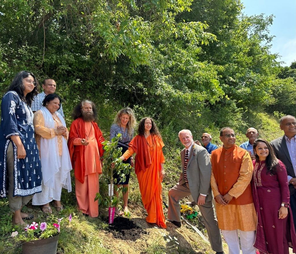 Unity event at Hindu Jain temple to mark anniversary of Pittsburgh shooting