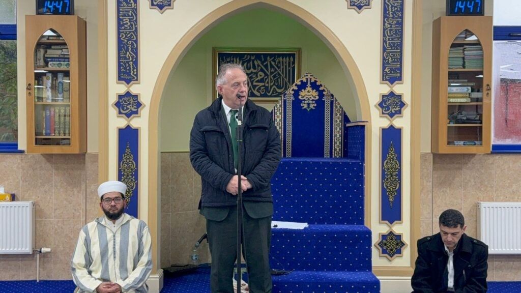 Faith leaders say Britons should champion unity amid Middle East conflict 5 inset 3a Lord John Mann with Imam Qari Asim PHOTO 2023 10 24 15 37 56