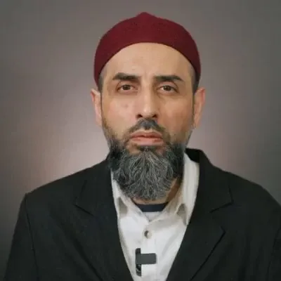 NHS suspends leader of banned Islamist terror group - EasternEye