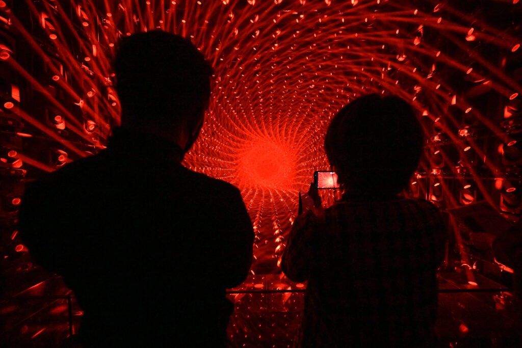 Tokyo’s new digital art museum draws tourists