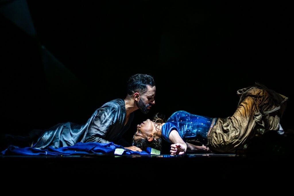 Aditi Mangaldas’ bold dance duet defies age taboo 1 inset Aakash Odedra Aditi Mangaldas Mehek photo Angela Grabowska 3