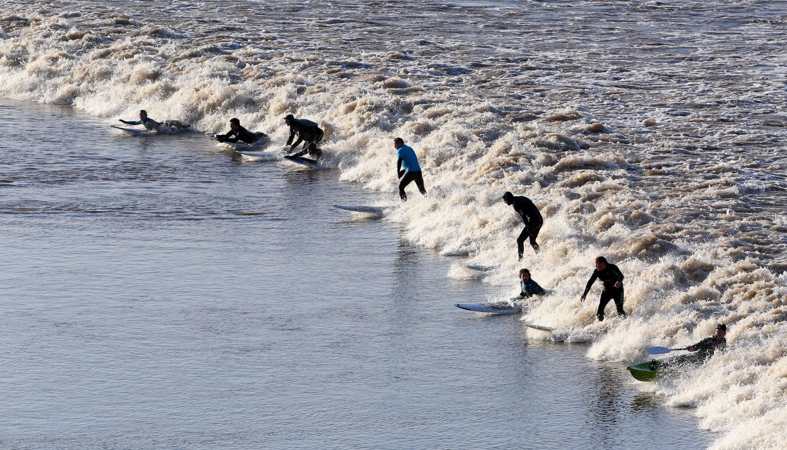 tides-surfing-severn-bore