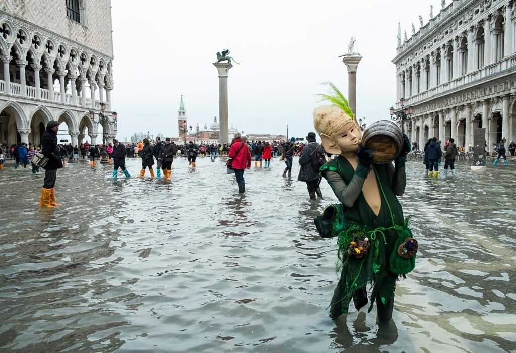 venice-endangered-location-last-chance-tourism