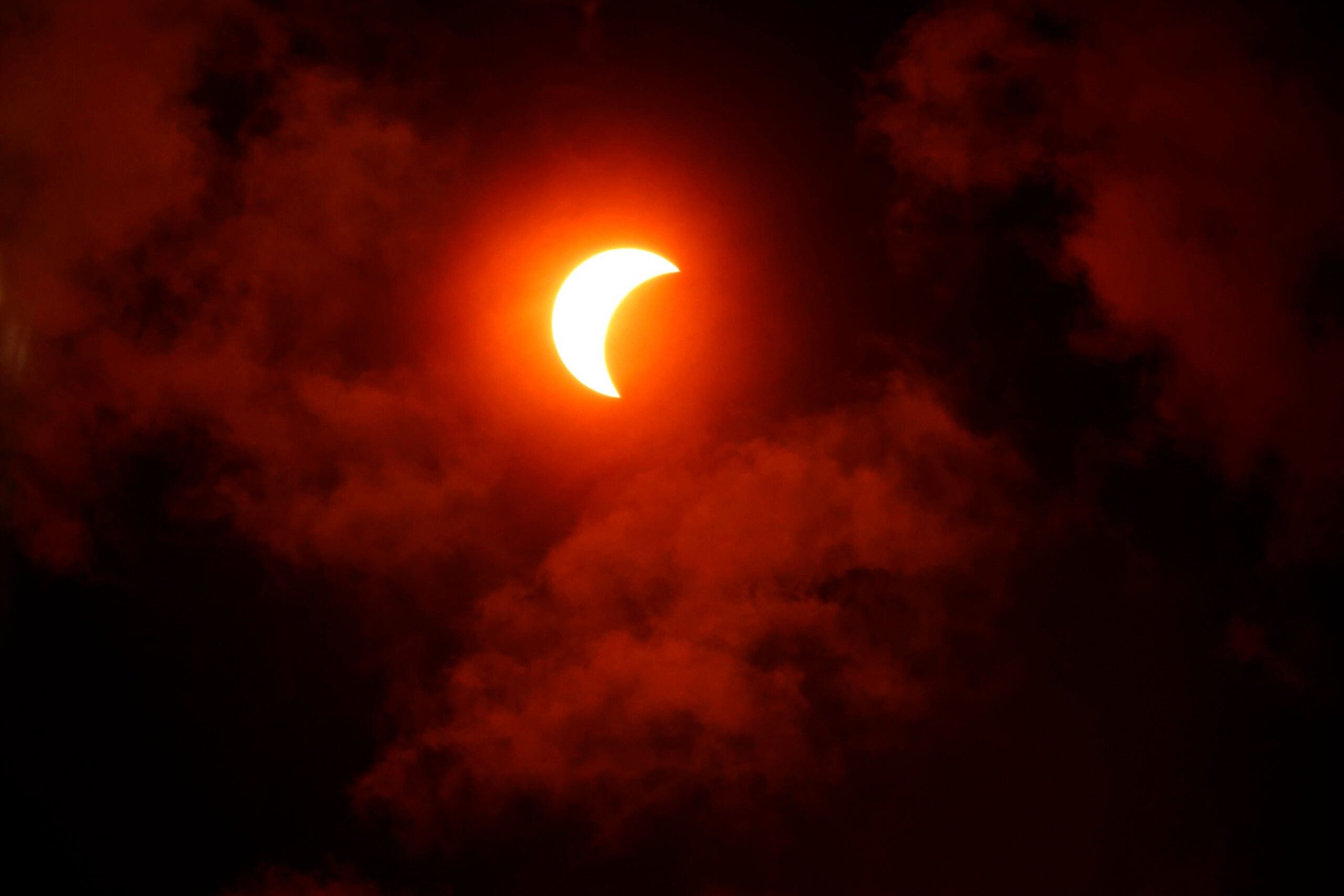 US witnesses solar eclipse 2 solar eclipse usa 3 scaled